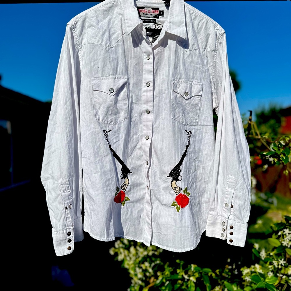 Vintage Brooks and Dunn pearl snap . Embroidered.